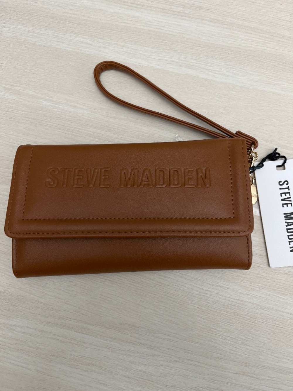 New Steve Madden Chocolate Trifold Wristlet